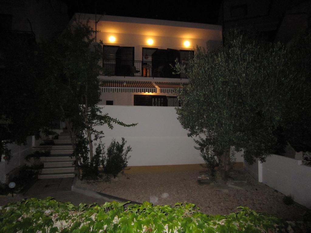Holiday Home Mona イグラネ 部屋 写真